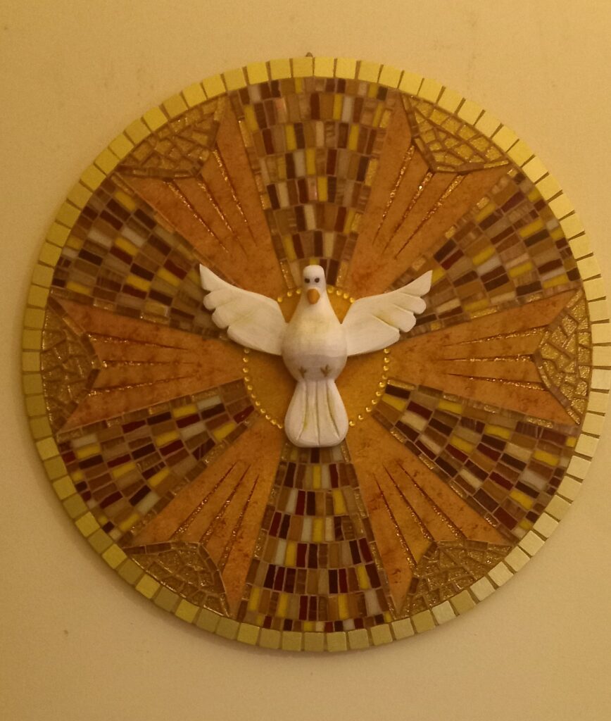 Quadro Divino Espírito Santo, mosaico em MDF ou madeira, foto 1