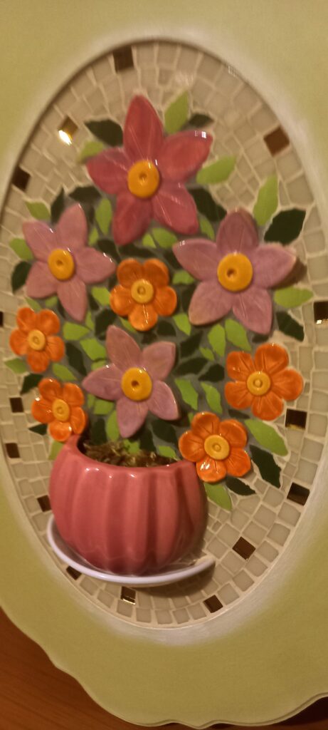 Vaso com flores em cerâmica, mosaico em MDF ou madeira, foto 1